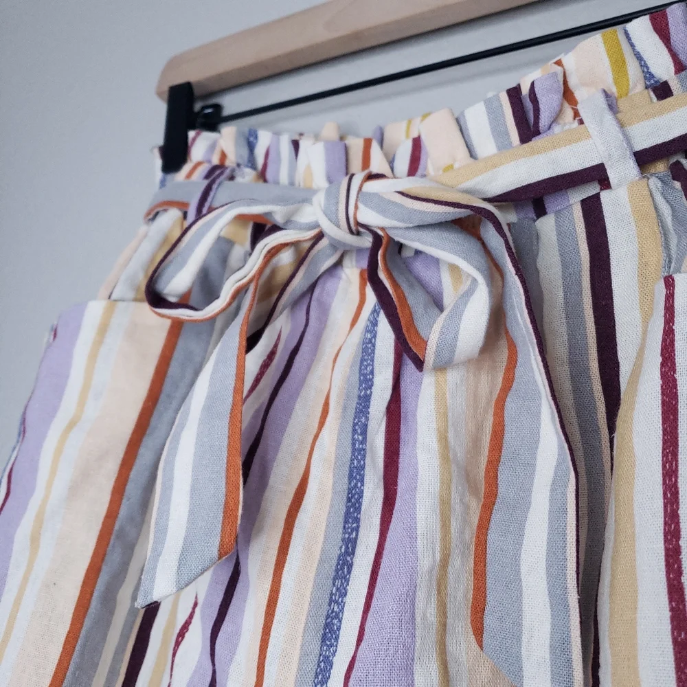 NWT Evolutionary Linen Rainbow Striped Shorts Size M